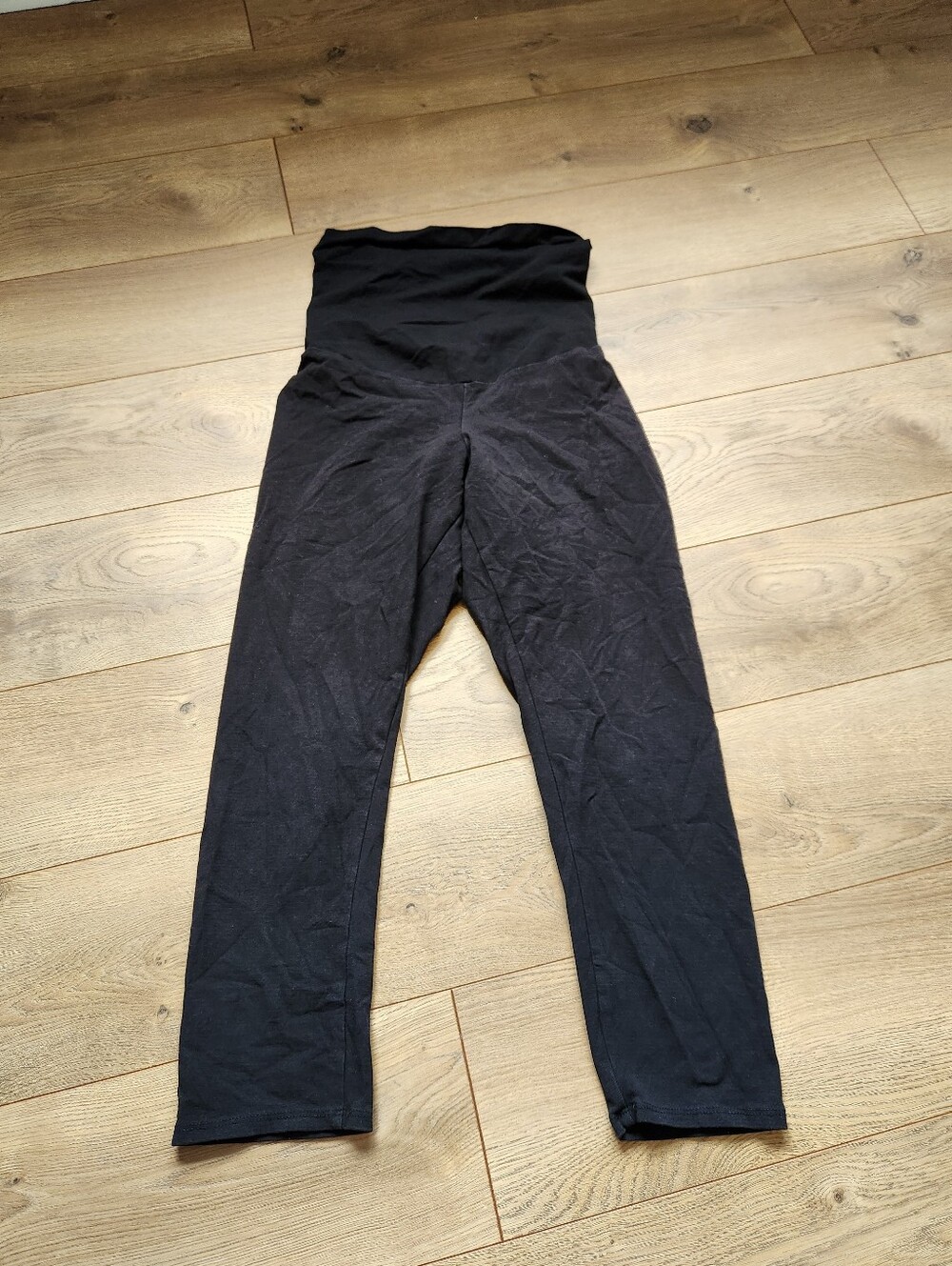 Medium Black Maternity capri Pants
